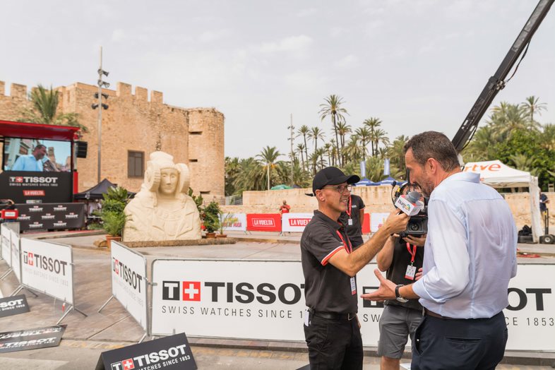 Salida de la contrarreloj de la Vuelta desde Elche 