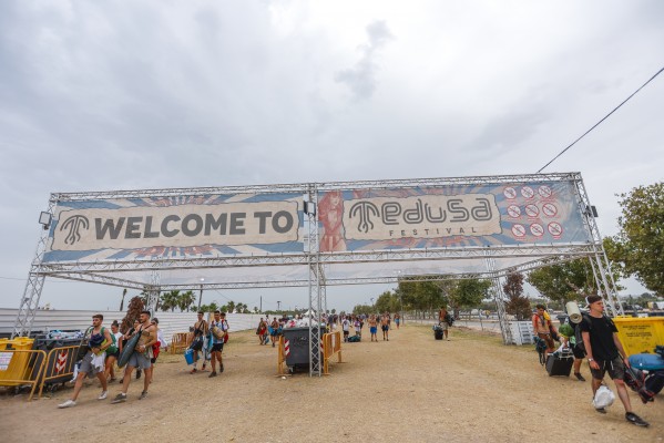 El juzgado aprecia indicios de criminalidad en el organizador del Medusa 2022, en el que murió un joven