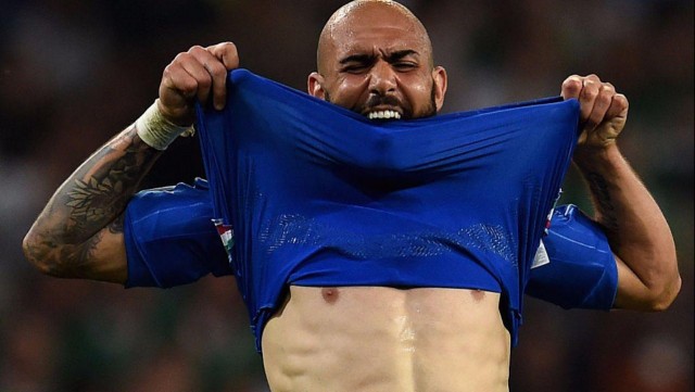 Simone Zaza puede perderse el Suecia-Italia por un dolor en una rodilla