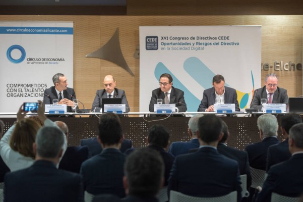La CEDE premia a Perán, Energy Sistem, Mojica, APSA y Erum con motivo de su congreso