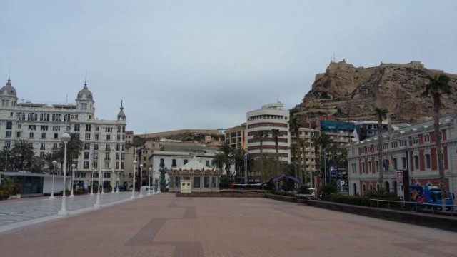 El 'altavoz turístico' del Consell para Alicante en la Explanada no llegará hasta el próximo otoño