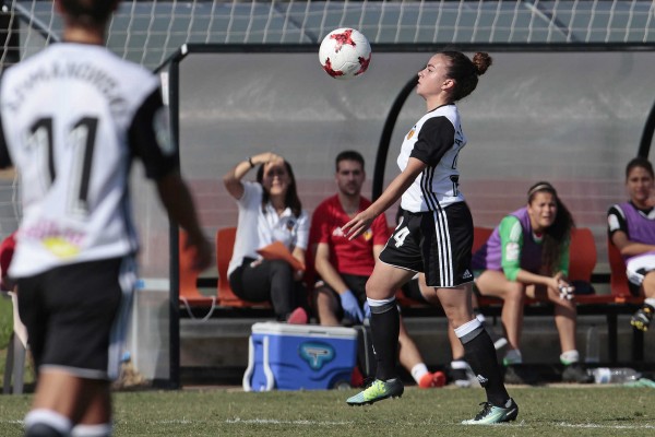 El Valencia CF Femenino recibe al Real Betis Féminas en el Estadio Antonio Puchades