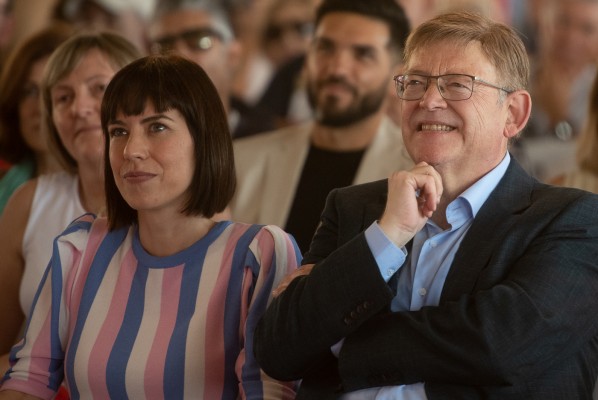 Acto del 'Día de la Rosa' del PSPV-PSOE en la Marina de València (Fotos: Kike Taberner)