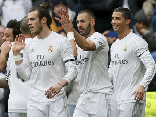 El Real Madrid vence con facilidad a un flojo Sporting