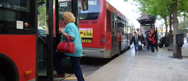 Un 56,2 % del transporte urbano de Valencia se financia con la venta de billetes y abonos