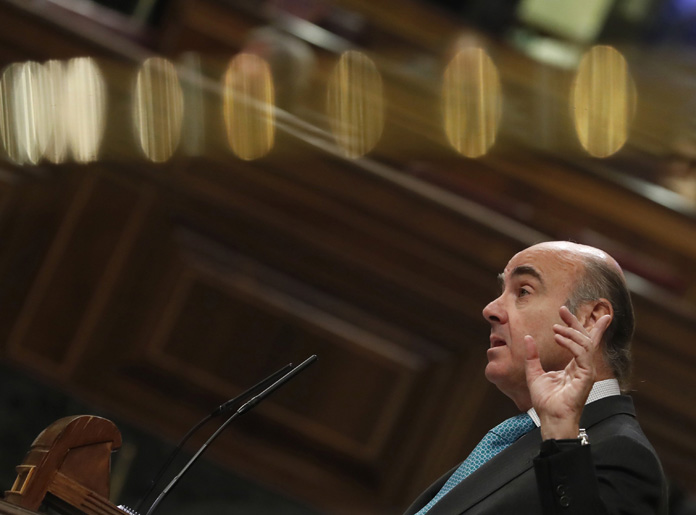 De Guindos informará el miércoles al Congreso del plan presupuestario de 2018
