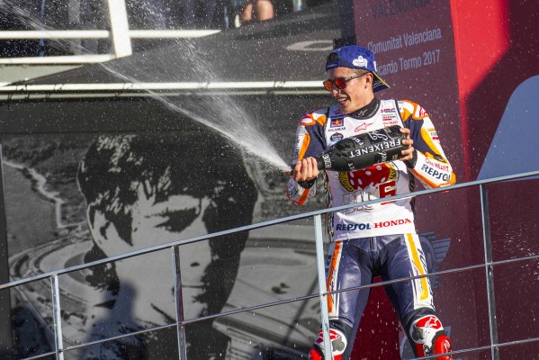 Márquez supera en títulos a Lorenzo y se convierte en el segundo español más laureado