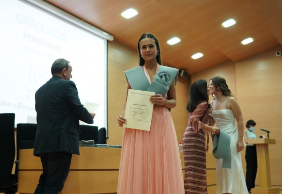 Acto de graduación de Periodismo de la Universitat de València 2022 (Fotos: Eduardo Manzana)