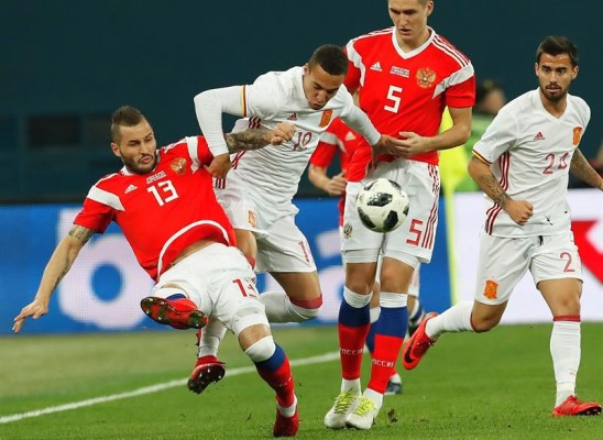 Rodrigo cumple en el empate de España