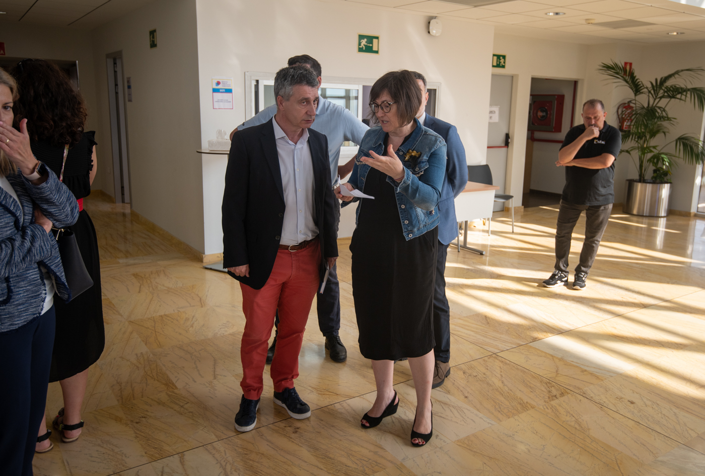 Redit presenta estudios del impacto social y medioambiental de los institutos tecnológicos en Distrito Digital. (Fotos: Rafa Molina)