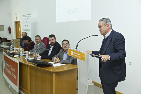 La UA entrega sus premios turísticos a Vicente Marhuenda, Agustín Grau y 'Blabup'