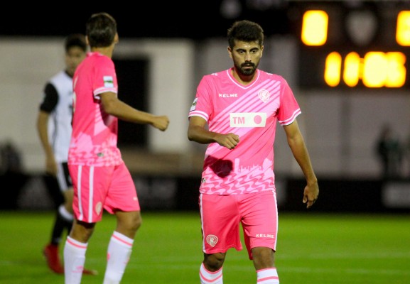 Anulada la segunda amarilla a Gaspar que podrá jugar el domingo