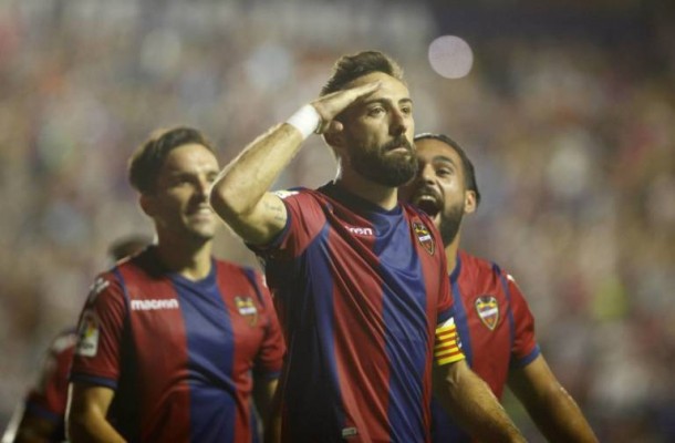 Morales supera un esguince y jugará en Las Palmas