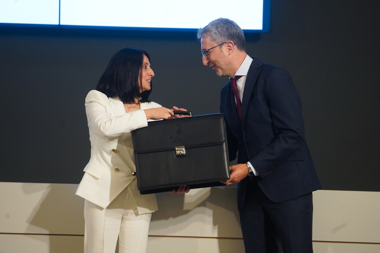 Traspaso de la cartera de Política Territorial, Obras Públicas y Movilidad  entre Arcadi España y Rebeca Torró (Fotos: Eduardo Manzana)
