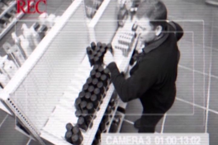 Un hurto registrado por una cámara de seguridad en un comercio. Foto: EP - 