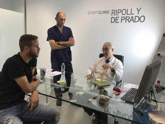 Carlos Fernández sigue siendo duda para el domingo
