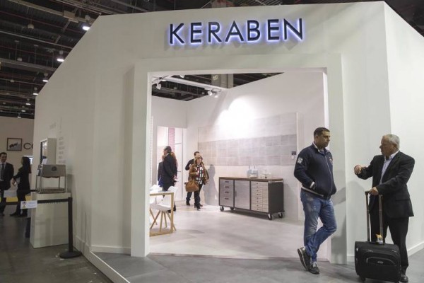 Victoria compra la azulejera Keraben por 274 millones