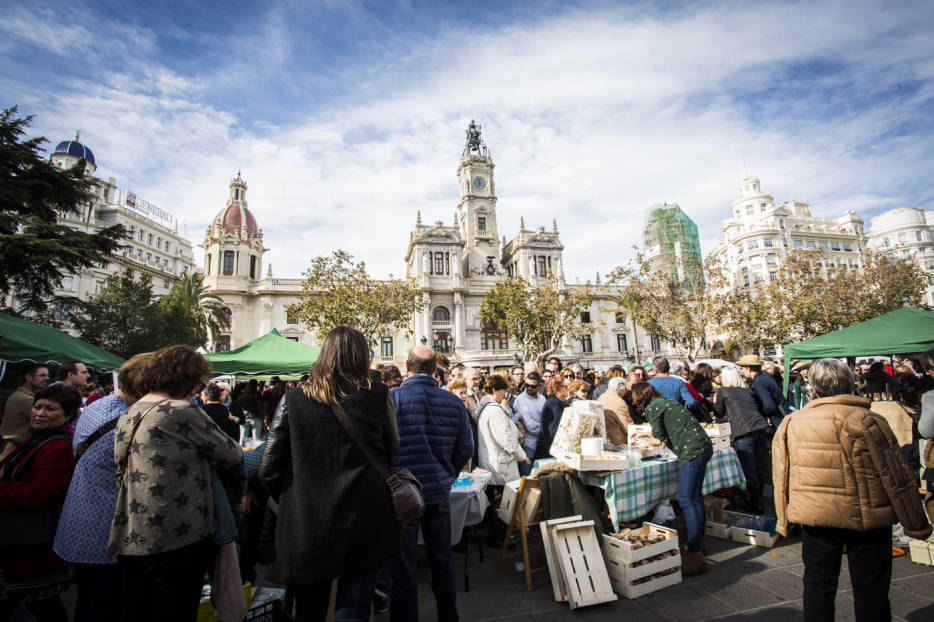 Urbanismo se queda la peatonalización de la Plaza del Ayuntamiento y lanza un concurso 