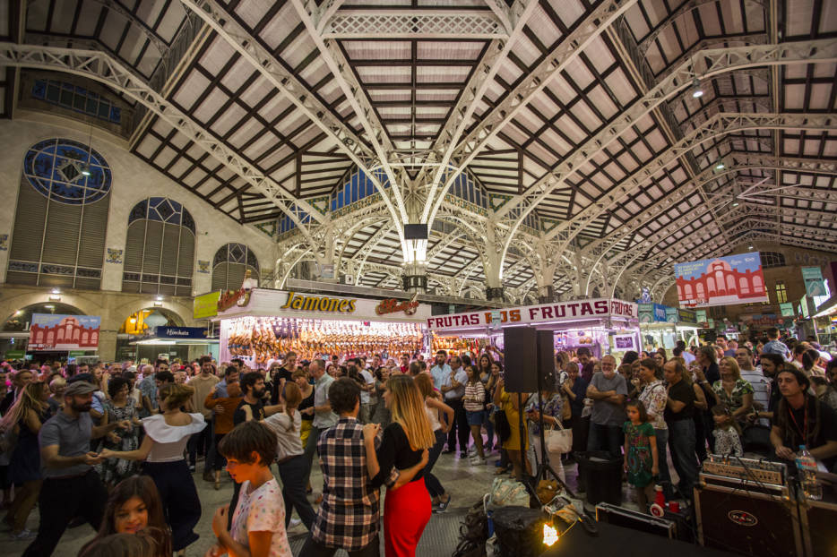 Los mercados de València no serán centros gastronómicos