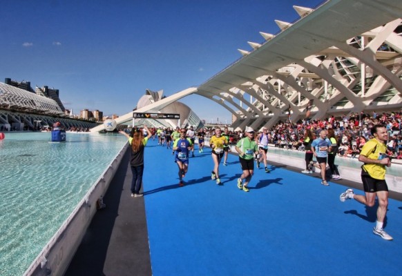 El objetivo del maratón de Valencia es batir su récord de 2:06:13