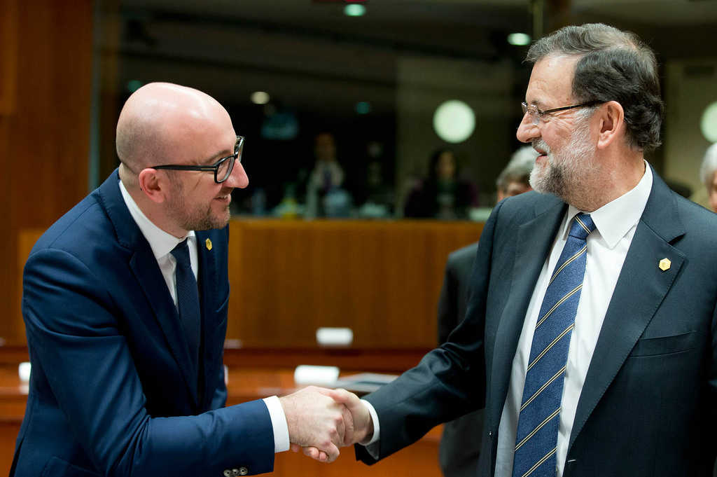 Mariano Rajoy con el primer ministro belga, Charles Michel.  - 