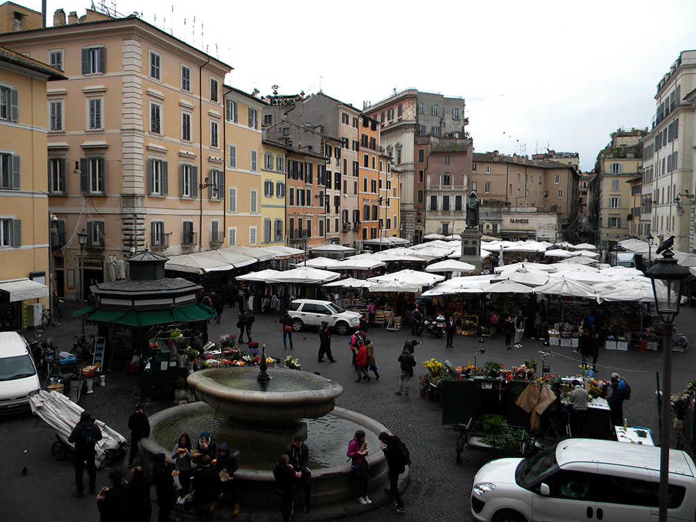 Escorcollar Roma a través d'Enric González