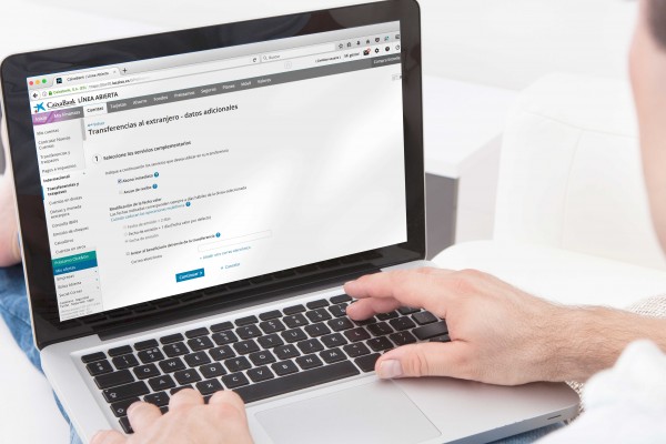 CaixaBank, entre las primeras en poner en marcha las nuevas transferencias instantáneas
