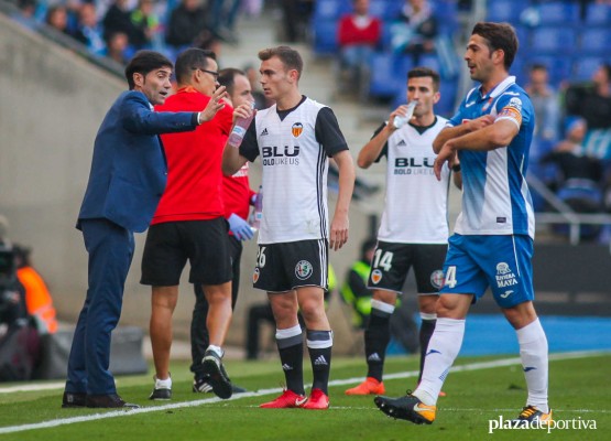 Marcelino, expulsado en Cornellà, no estará en el banquillo ante el Barcelona