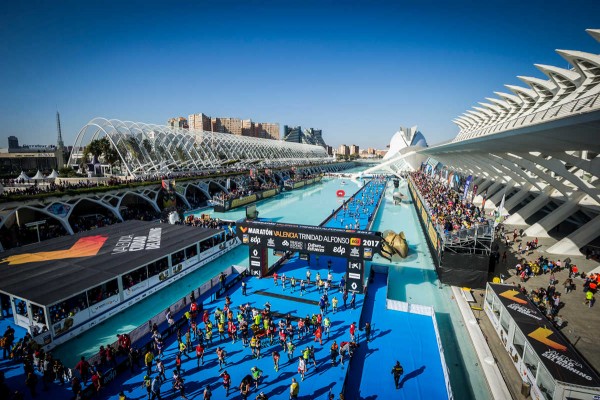 Más de 16.300 maratonianos disfrutan La Fiesta del Maratón alentados por la ciudad