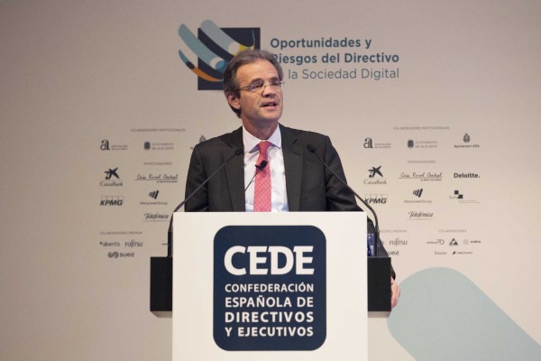 Jordi Gual: “La incapacidad para reducir el endeudamiento a nivel internacional es un factor de riesgo global