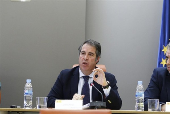 DGT elevará los servicios mínimos hasta el 50% si los examinadores persisten con la huelga