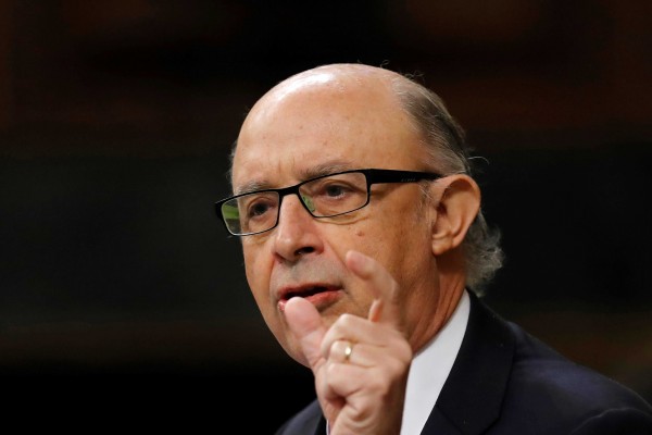 Montoro retrasa un año más la solución a la infrafinanciación valenciana