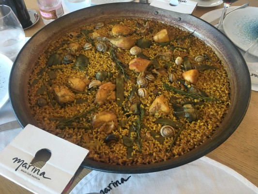 Paella valenciana de Juan Carlos Galbis en Marina beach