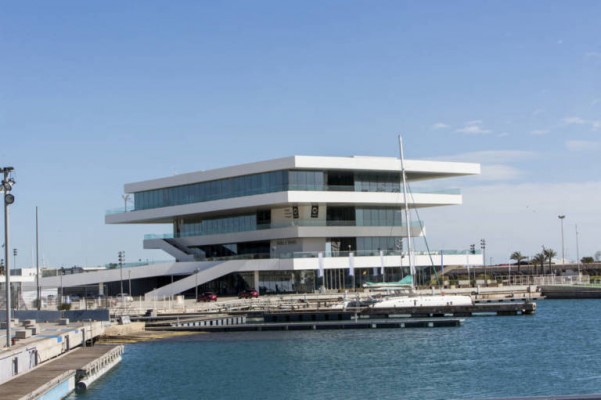 La Marina de València abrirá al público un nuevo tramo del paseo en la dársena interior