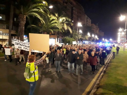 Malilla sale a la calle por su Centro de Salud
