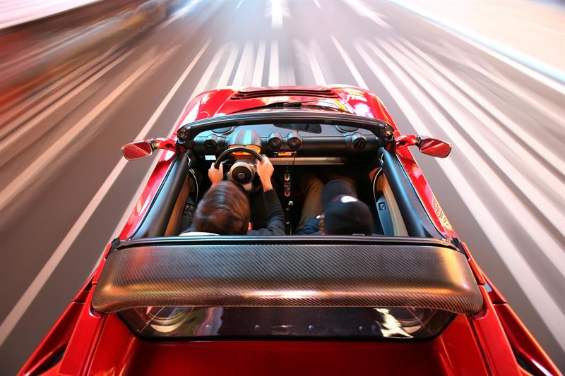 Taxi, seguisca eixe cotxe!