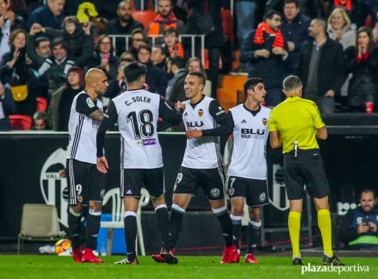 Un Valencia sin fisuras brilla en el primer tercio de Liga