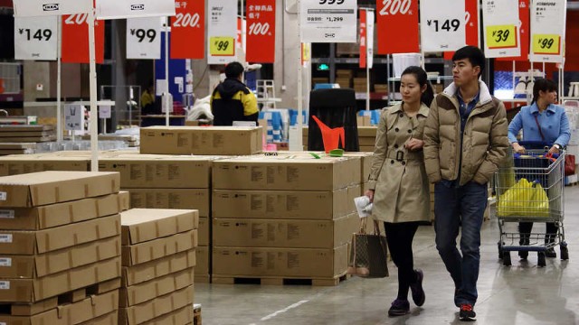 Vidas de usar y tirar (o la felicidad en los tiempos de Ikea)