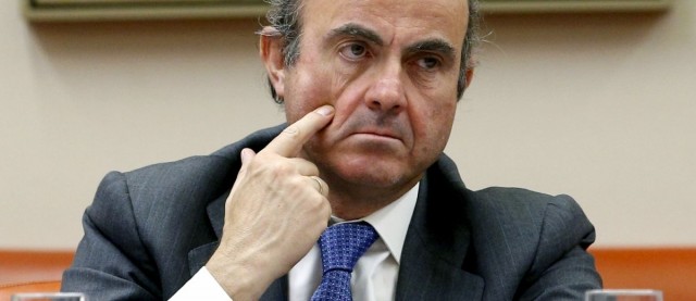 Los bajistas siguen reforzándose en Bankia para disgusto de De Guindos