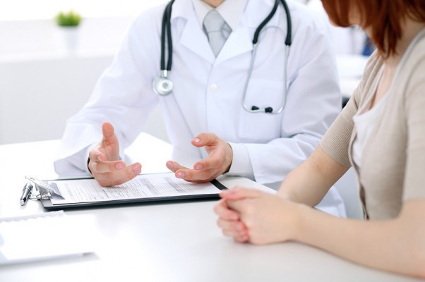 Un estudio muestra que el 40% de las empresas no proporcionan ningún beneficio médico a sus empleados