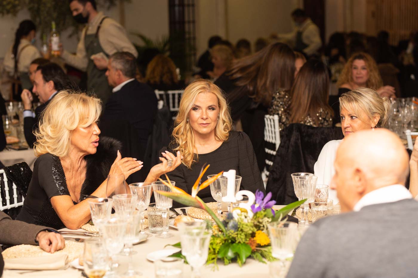 Cena solidaria en Alquería Kukuala para los damnificados por el volcán de La Palma (Fotos: MIGUEL VALLS)