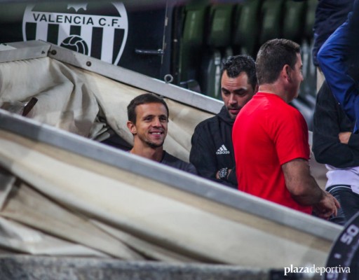 Maksimovic, a escena con su futuro incierto