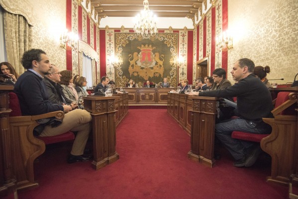 Los socialistas apoyan una comisión que controlará su gestión de los 22 millones del plan de Cigarreras