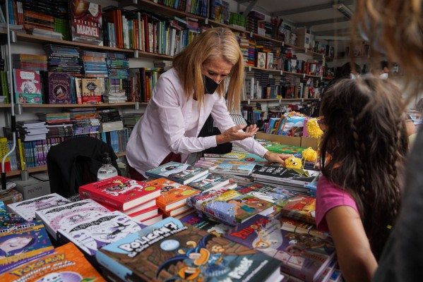 El público vuelve a la Fira del Llibre (Fotos: Eduardo Manzana)