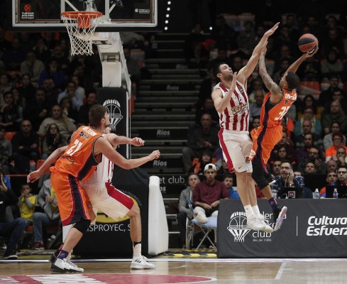 La crisis en Euroliga se agrava tras caer ante Olympiacos (64-72)