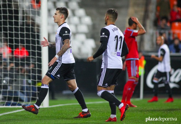 El Valencia CF solventa su billete para octavos con goleada