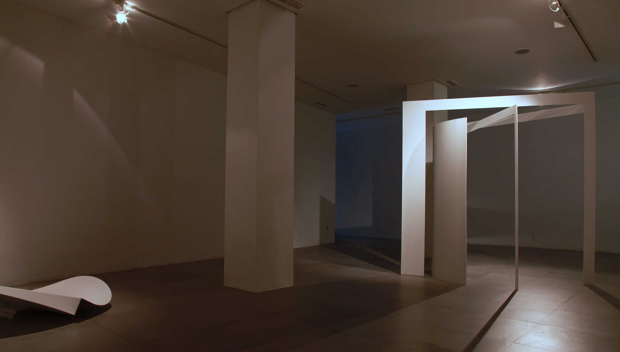 Carmen Ortiz construye el infinito ‘Devenir’ en la galería Mr.Pink