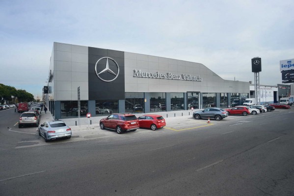 Mercedes-Benz Valencia presenta sus nuevas instalaciones de Quart de Poblet