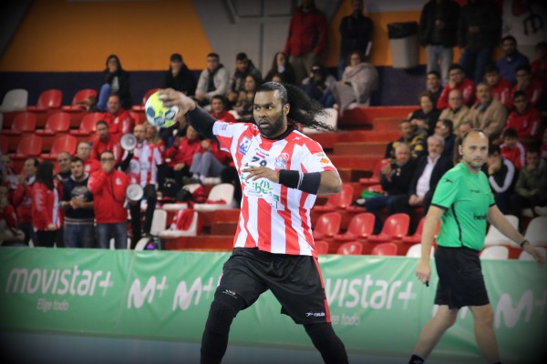 El Fertiberia amplía el contrato de Johan Boisedu hasta el final de temporada
