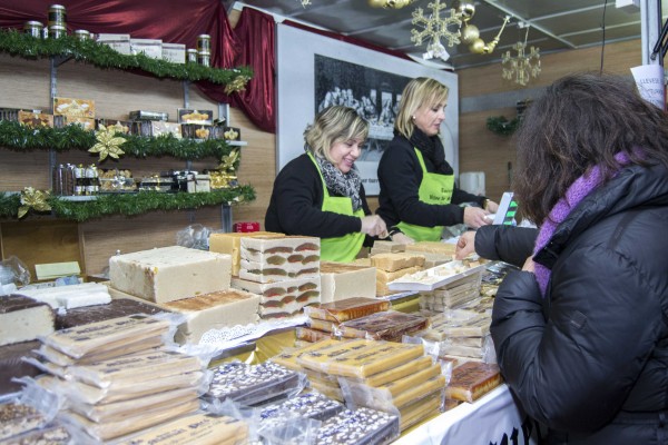 Xixona inaugura la Navidad con su noveno certamen gastronómico